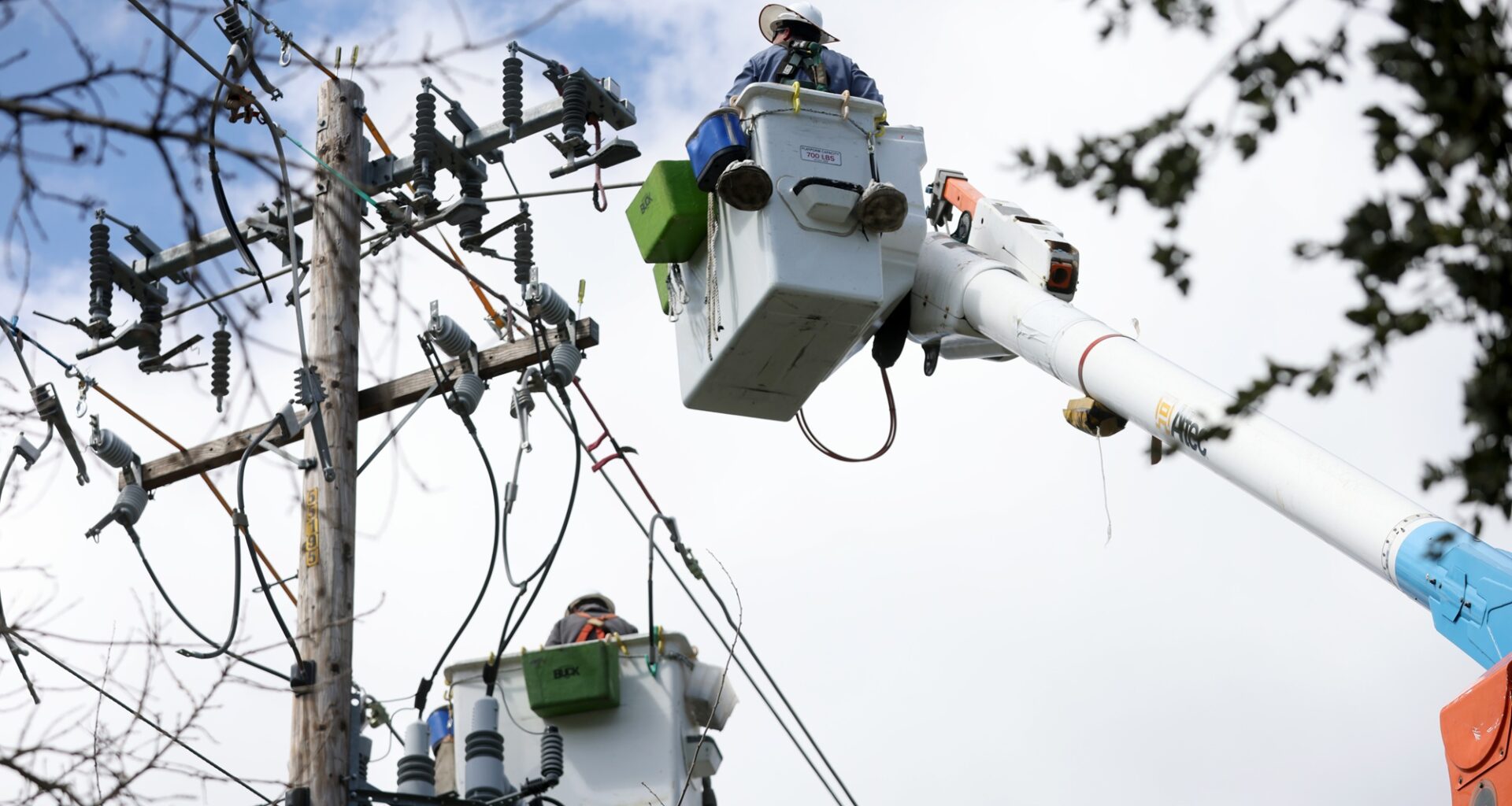 PG&E Warns 14,000 Northern California Residents Could See Power Cuts Due to Fire Risk
