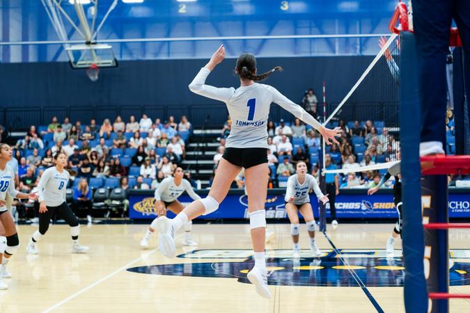 Women's Volleyball Comes Up Short Against Colorado State