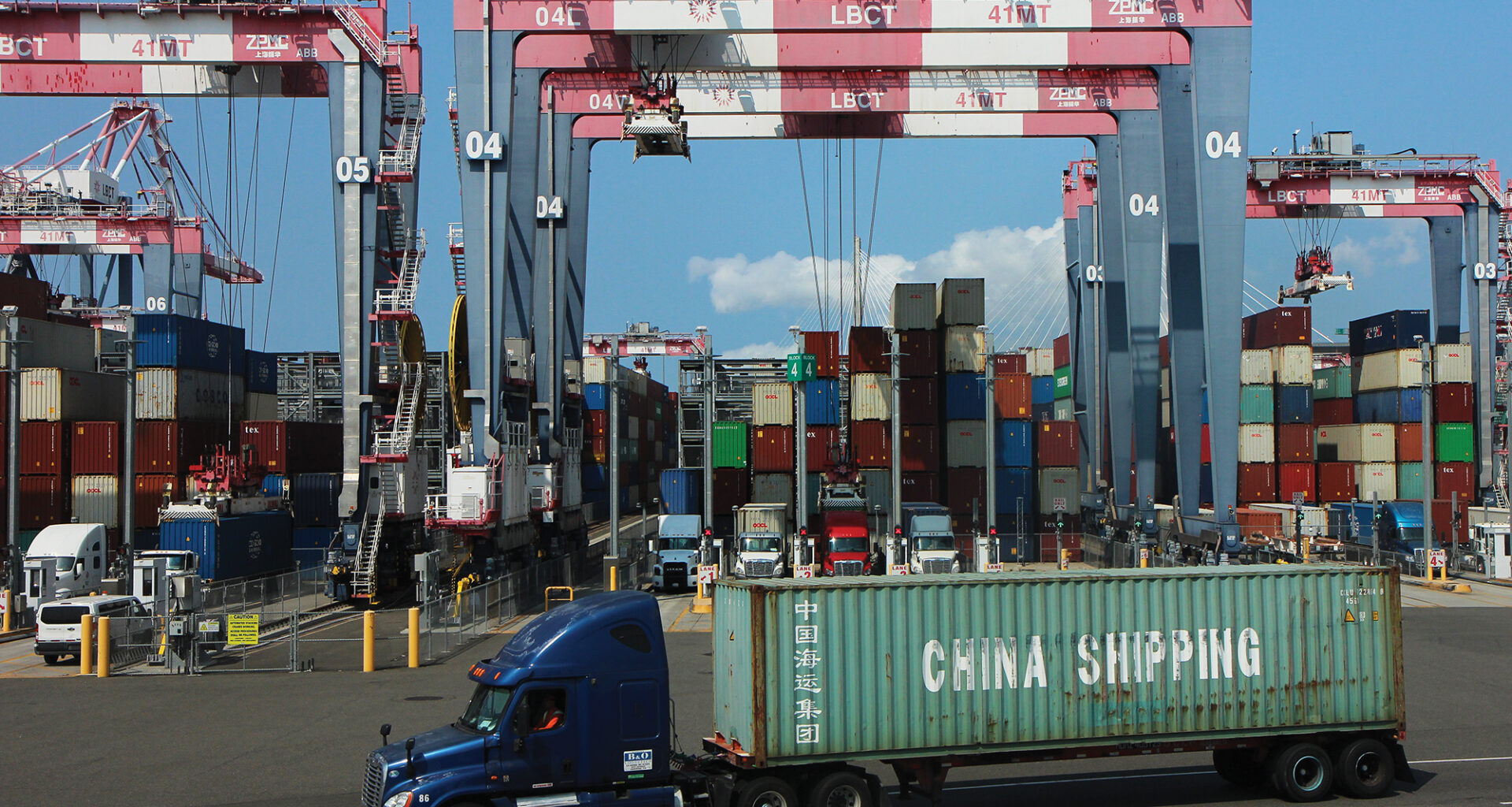 Long Beach Port joins plan to build electric truck route stretching from Mexico to Canada • Long Beach Post News