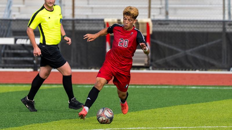 Huskies Settle for Draw at Oakland