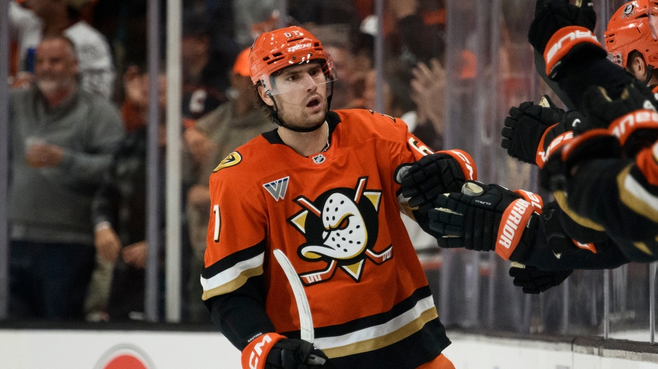 Ducks sign Cutter Gauthier to a 6-year, $81 million contract on the eve of training camp