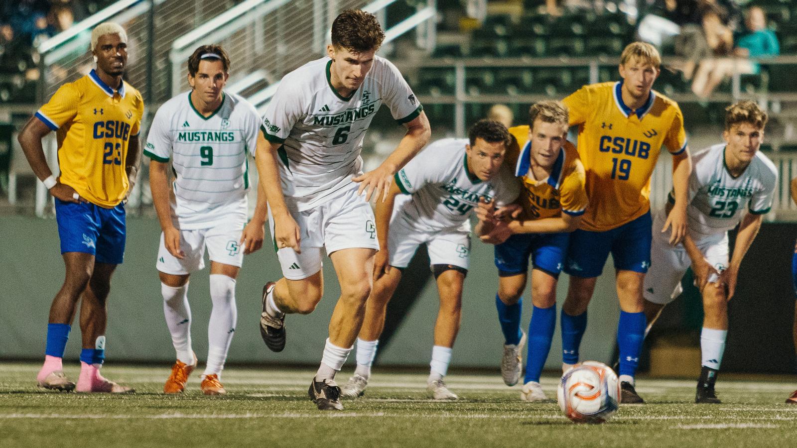 Pearce Scores Twice, but Cal Poly Falls to Cal State Bakersfield, 3-2