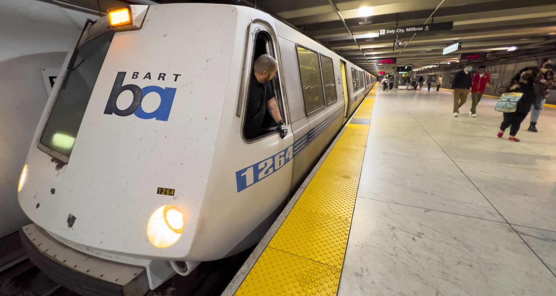 Major delays continue to plague BART -- two lines closed