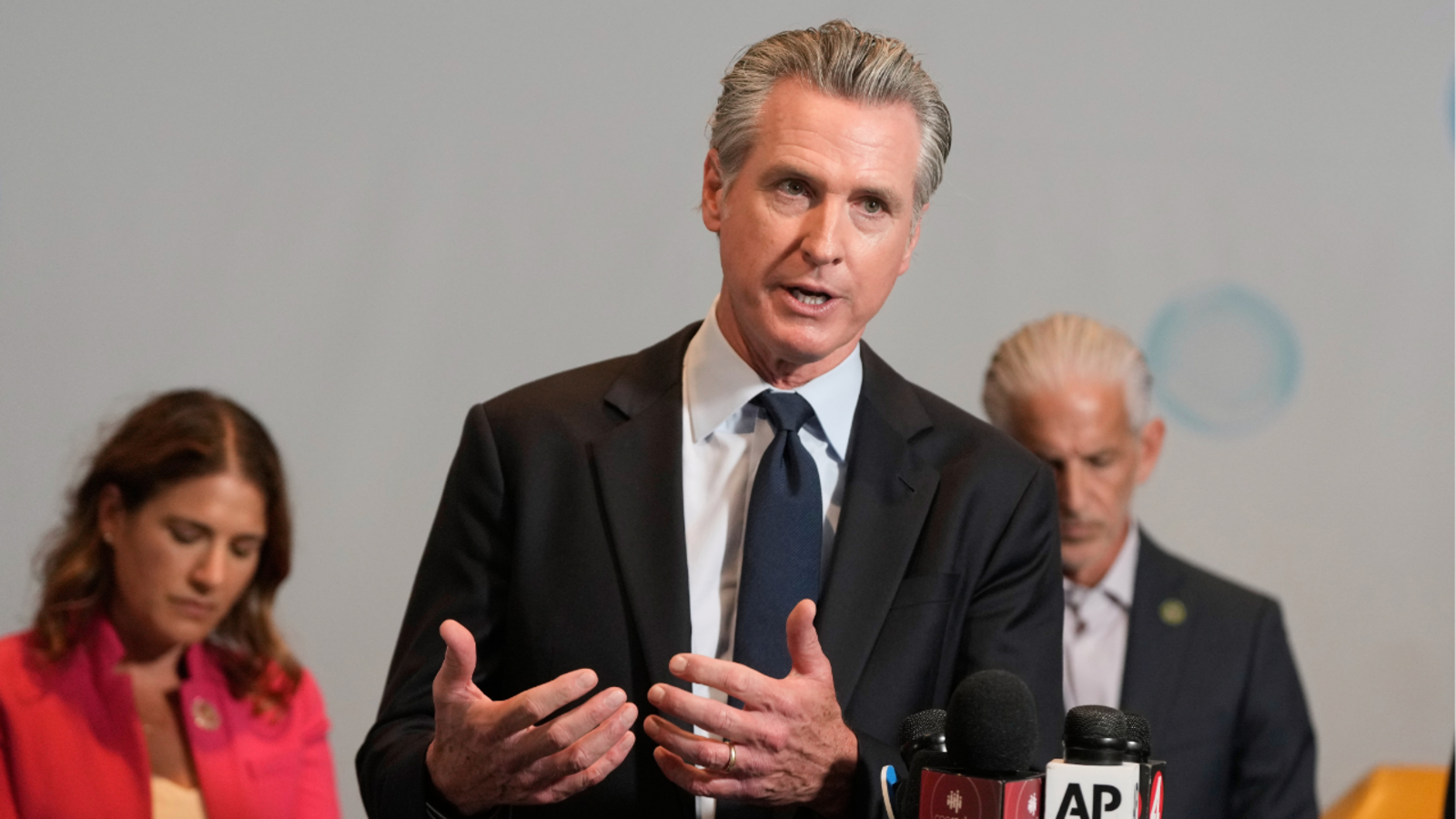 California Gov. Gavin Newsom signs executive order to consider AI regulation, including proposal for 'kill switch'