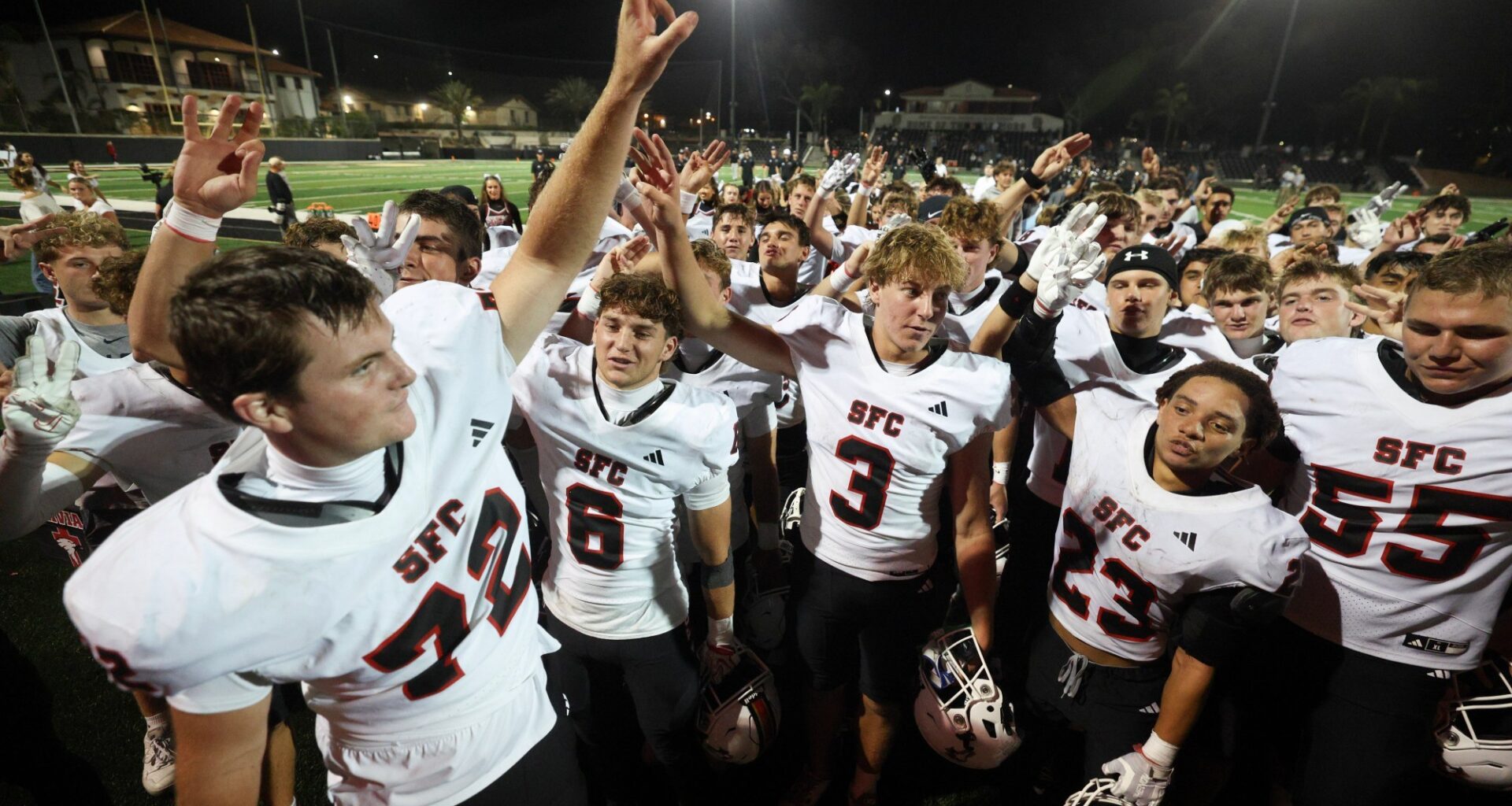 No. 6 Santa Fe Christian routs Army-Navy, improves to 5-0