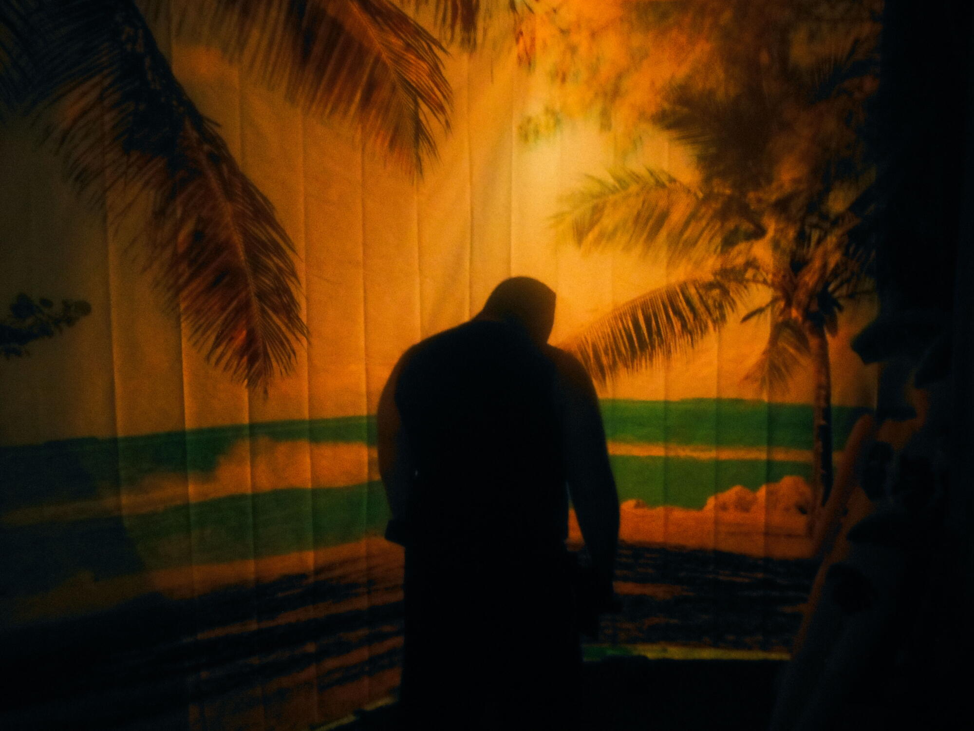 "The Pineapple" is a secretive hourlong show that seeks to disorient attendees.