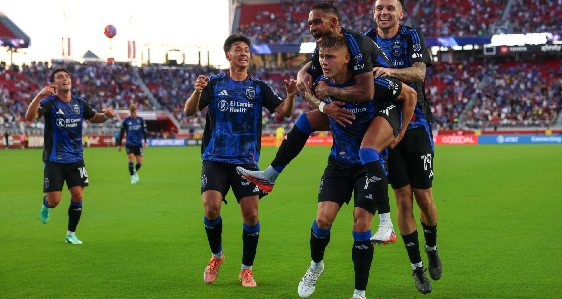 How the San Jose Earthquakes rallied before huge crowd at Levi's Stadium