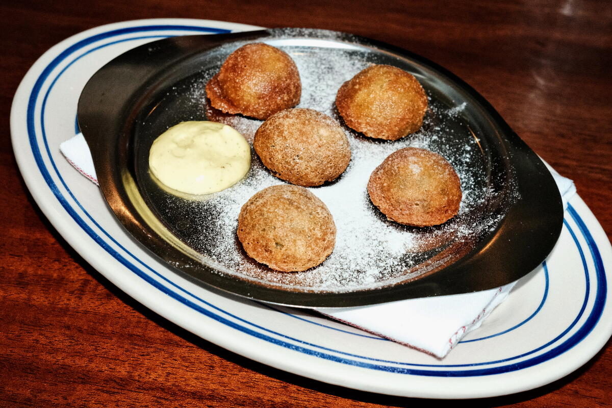 Escargot beignets at Marée.