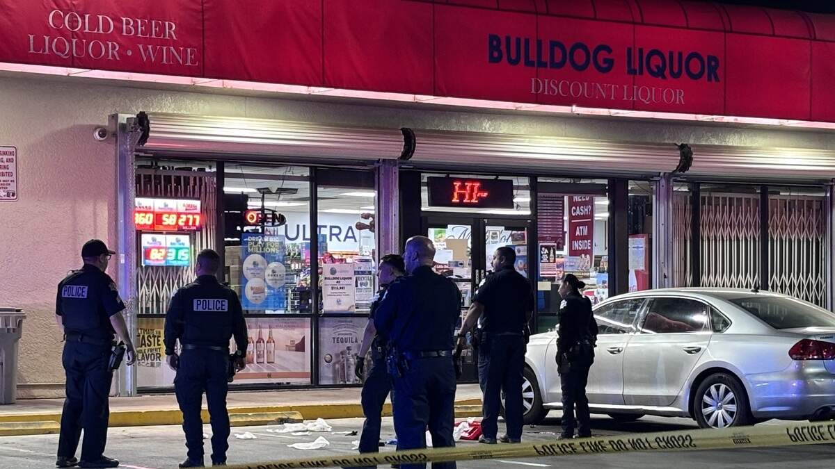Man killed in Fresno liquor store parking lot shooting