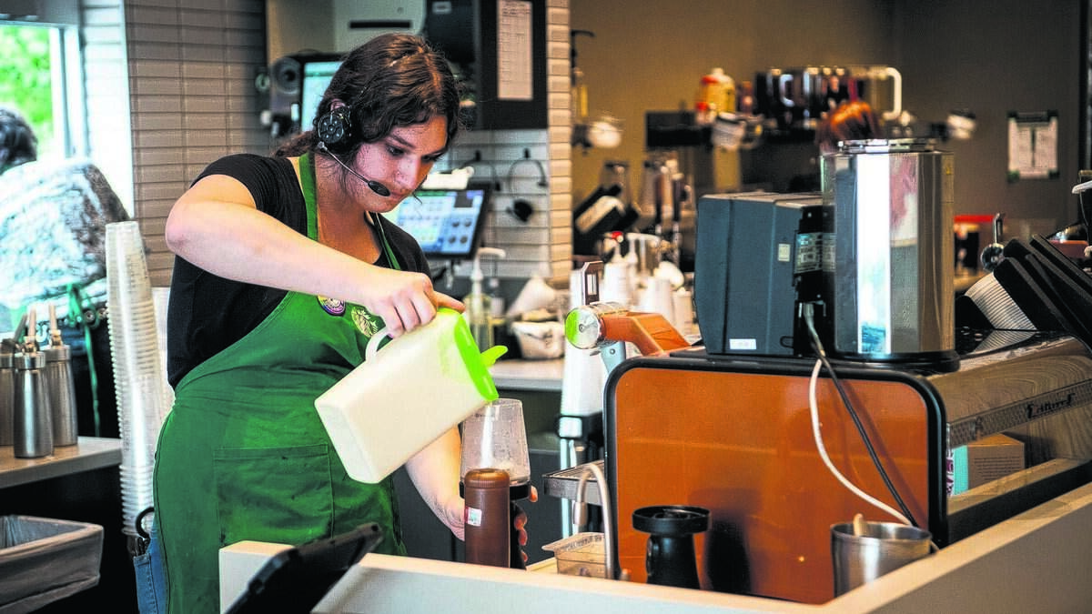 Local Starbucks locations in Fresno and Merced are closing
