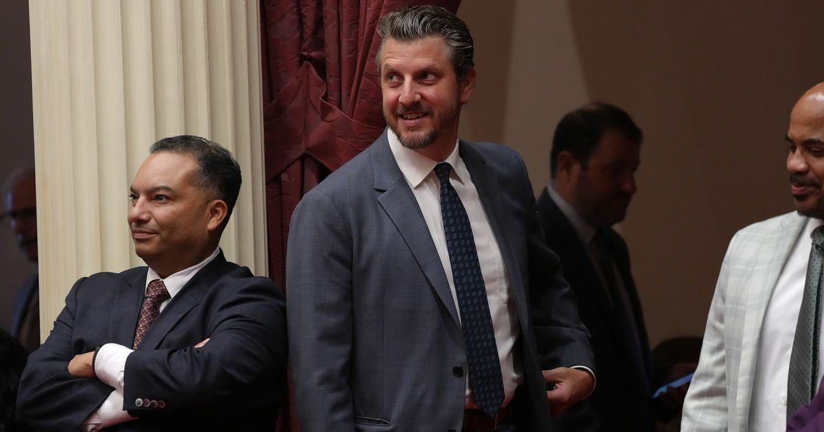 California lawmakers pass bill allowing people to identify their Jewish ancestry on state forms :: WRAL.com