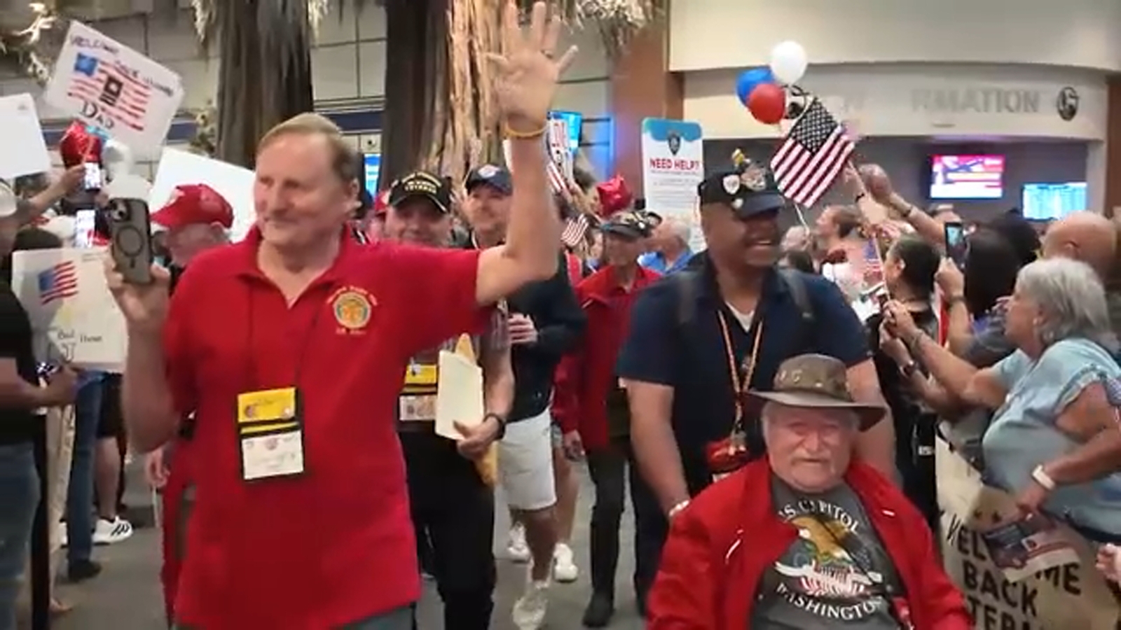 Valley Veterans receive heroes welcome after returning from 35th Central Valley Honor Flight