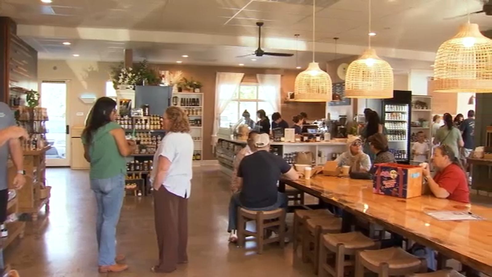 Nourish holds grand opening in Old Town Clovis