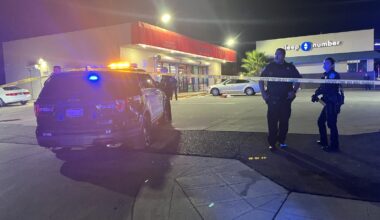 Man dies following shooting outside northeast Fresno liquor store, police say