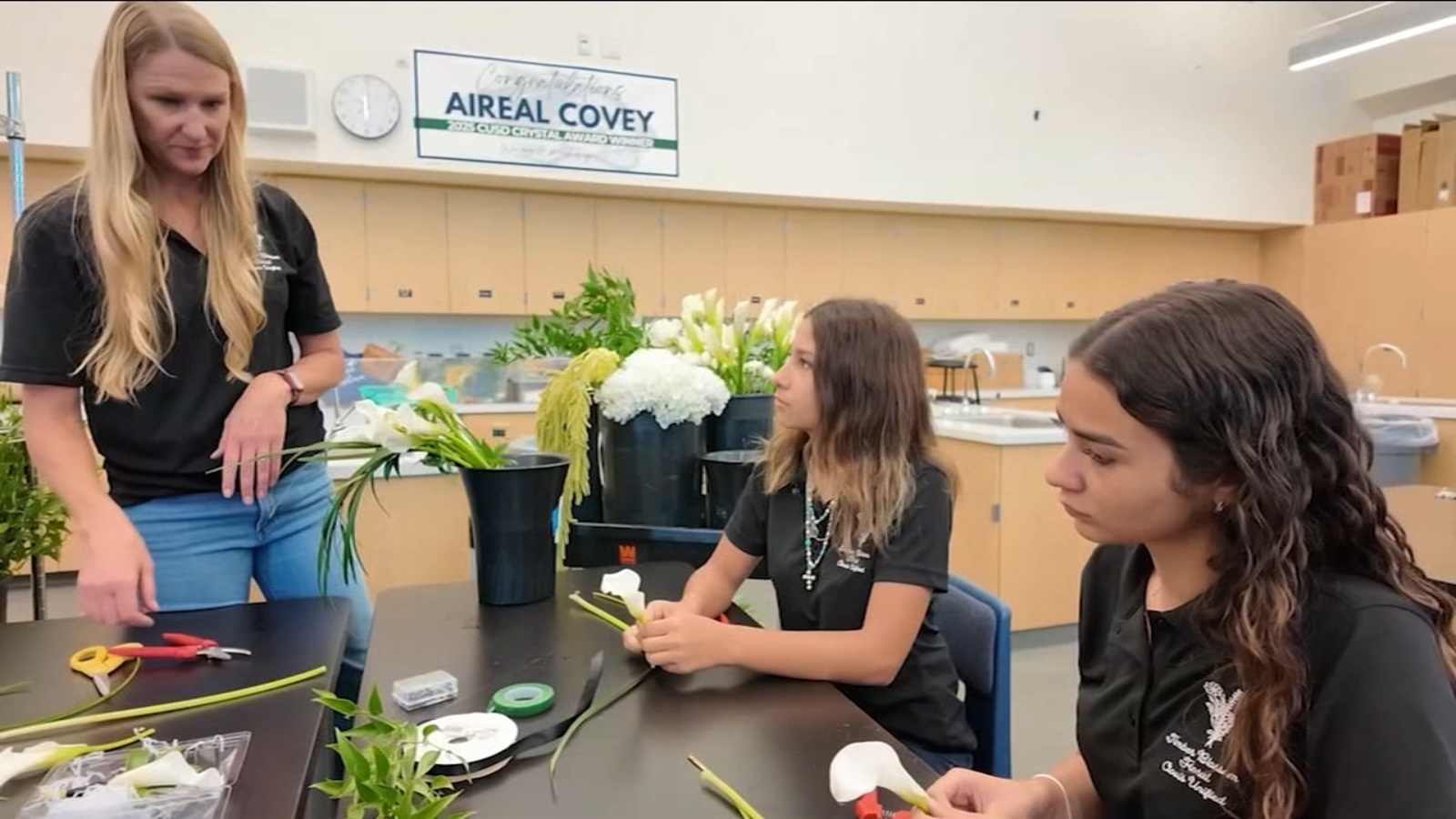 Clovis East floral design students gain real-world wedding industry experience