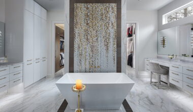 A stunning bathroom suite.