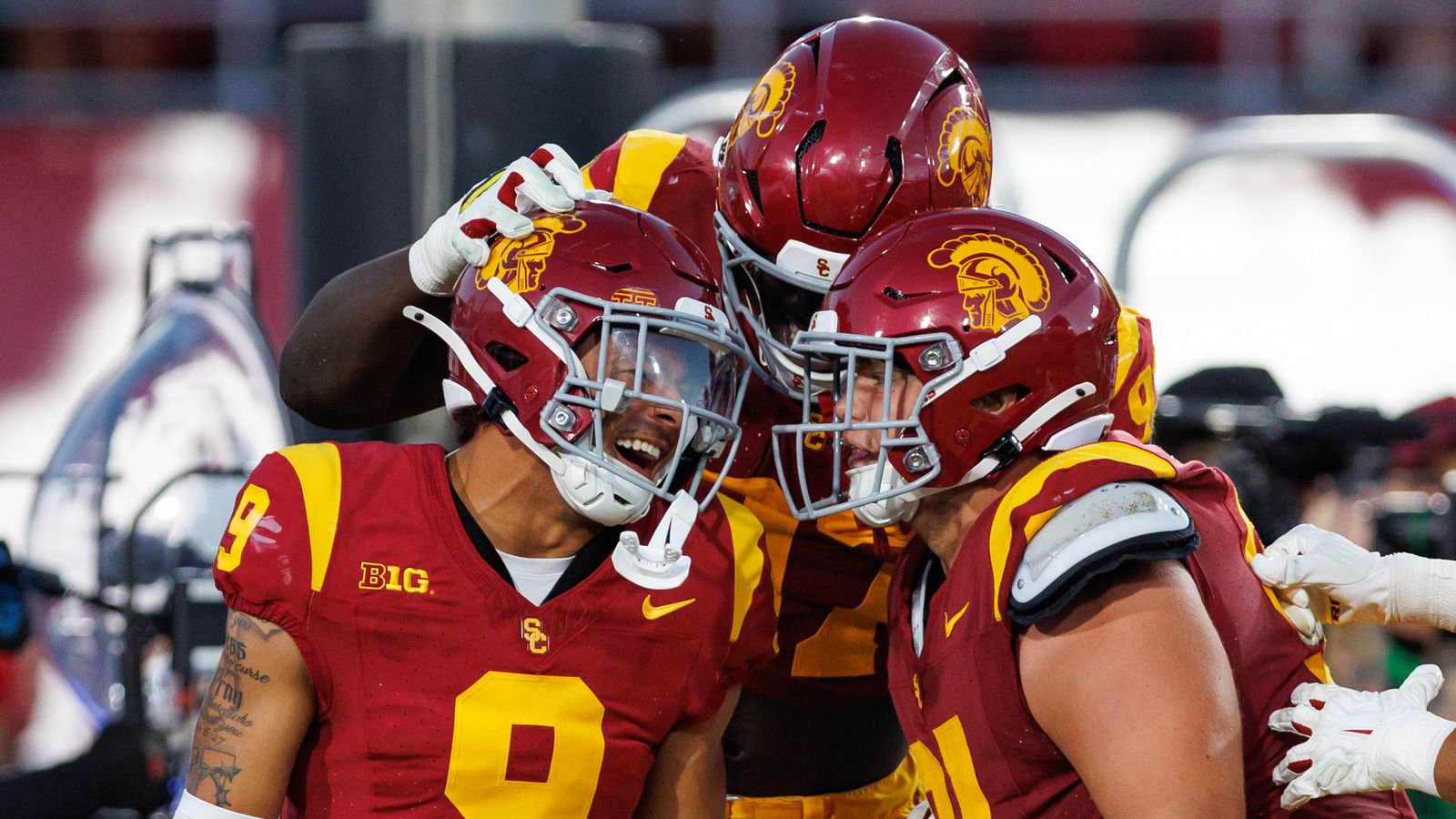 USC's relentless defense swarms Fresno State in shutout win