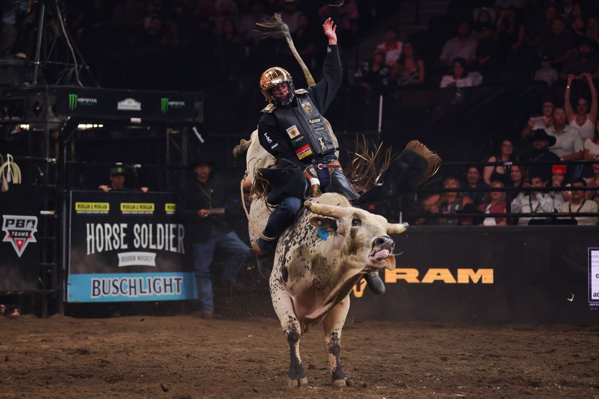Texas Rattlers Brady Fielder rides Texas Rattlers Brady Fielder rides