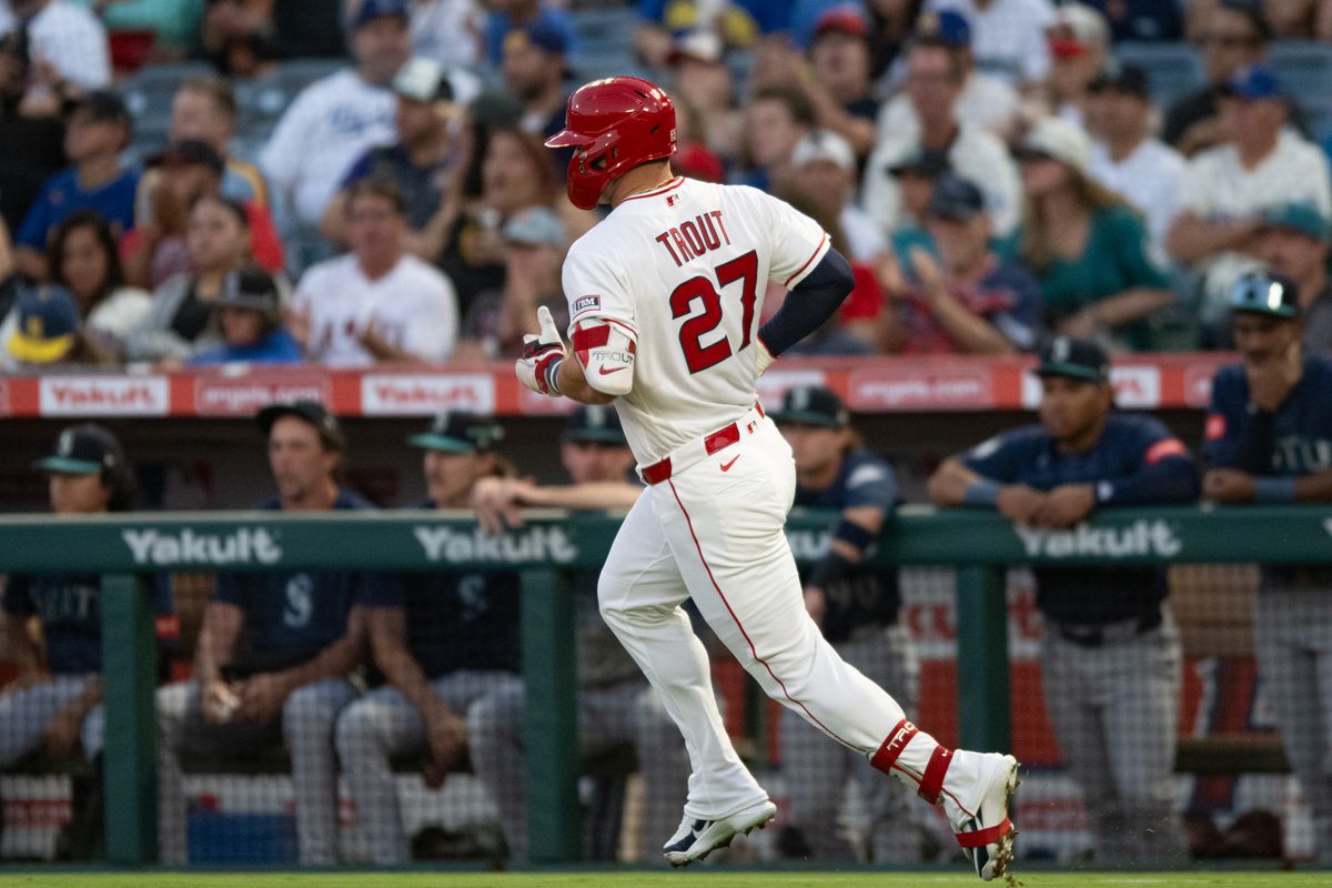 Los Angeles Angels center outfielder Mike Trout (27) runs to first base during an MLB match between Seattle Mariners and Los Angeles Angels on Monday, September 14, 2026 at Angel Stadium in Anaheim, California.