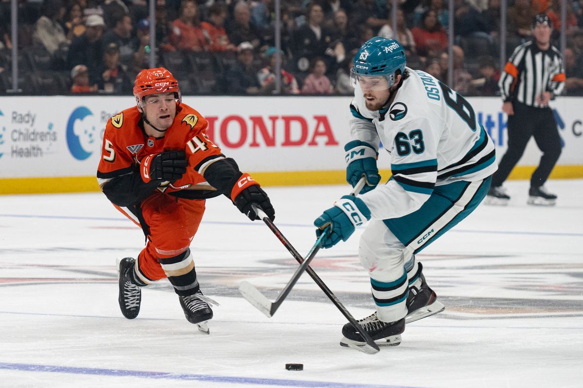 San Jose Sharks right wing Beckett Sennecke (45) reaches in during an NHL match between San Jose Sharks and Anaheim Ducks on Sunday, September 20, 2026 at Honda Center in Anaheim, California. San Jose Sharks right wing Beckett Sennecke (45) reaches in during an NHL match between San Jose Sharks and Anaheim Ducks on Sunday, September 20, 2026 at Honda Center in Anaheim, California.