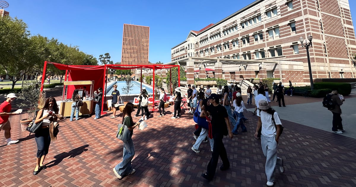 National Coffee day comes early at McCarthy Quad Illy event – Annenberg Media