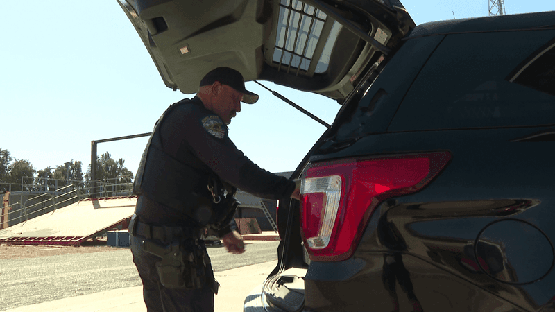 FOX26 ride-along highlights Clovis narcotics K-9 Jester and handler Officer Ricky Cressall. (Photo: FOX26 Photojournalist Bert Montelongo)