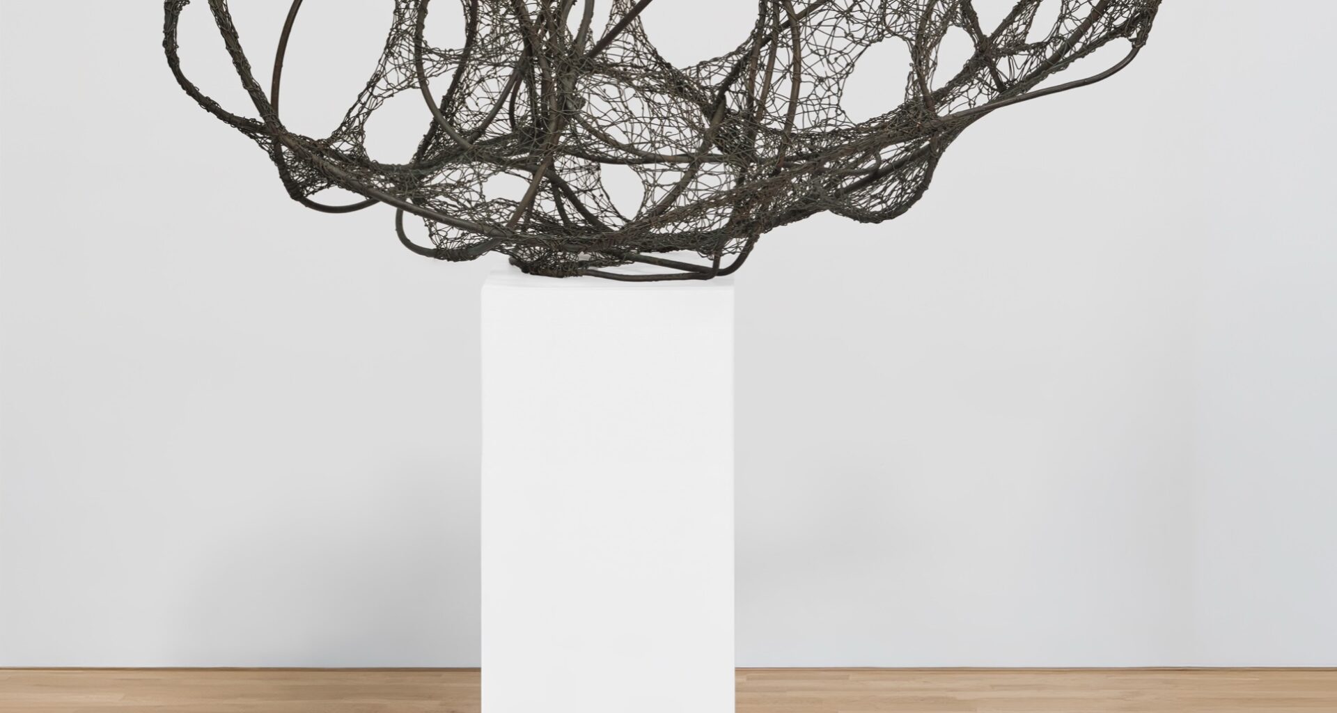 Claire Falkenstein, Sun #13, ca. 1958. Copper, 28 ½ × 62 × 20 inches. Courtesy Claire Falkenstein Foundation and Ortuzar, New York. Photo: Thomas Barratt.