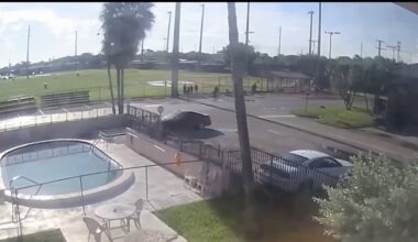 School locked down after student knocked unconscious in fight in Oakland Park, BSO says – NBC 6 South Florida