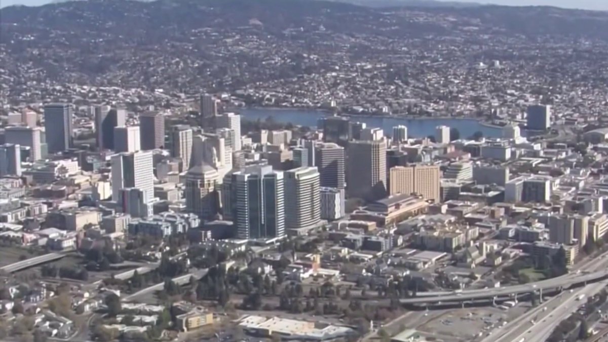 Oakland launches pilot program to clean streets and help unhoused community – NBC Bay Area