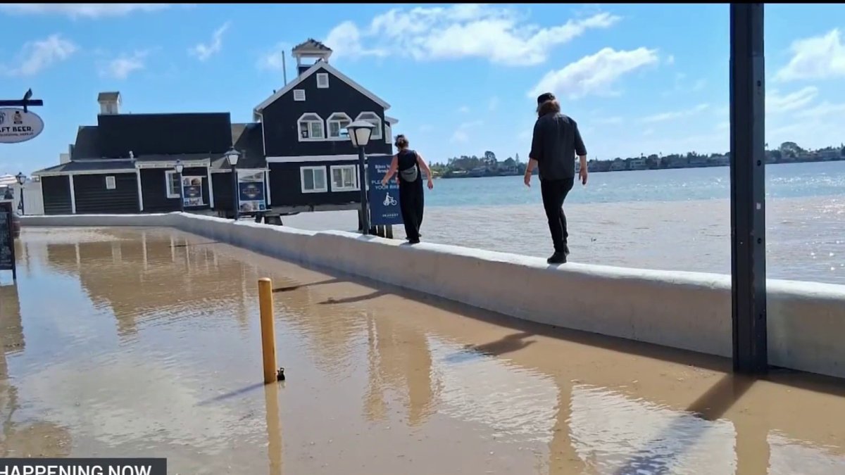 Brown water floods parts of downtown San Diego, Seaport Village after water main break – NBC 7 San Diego