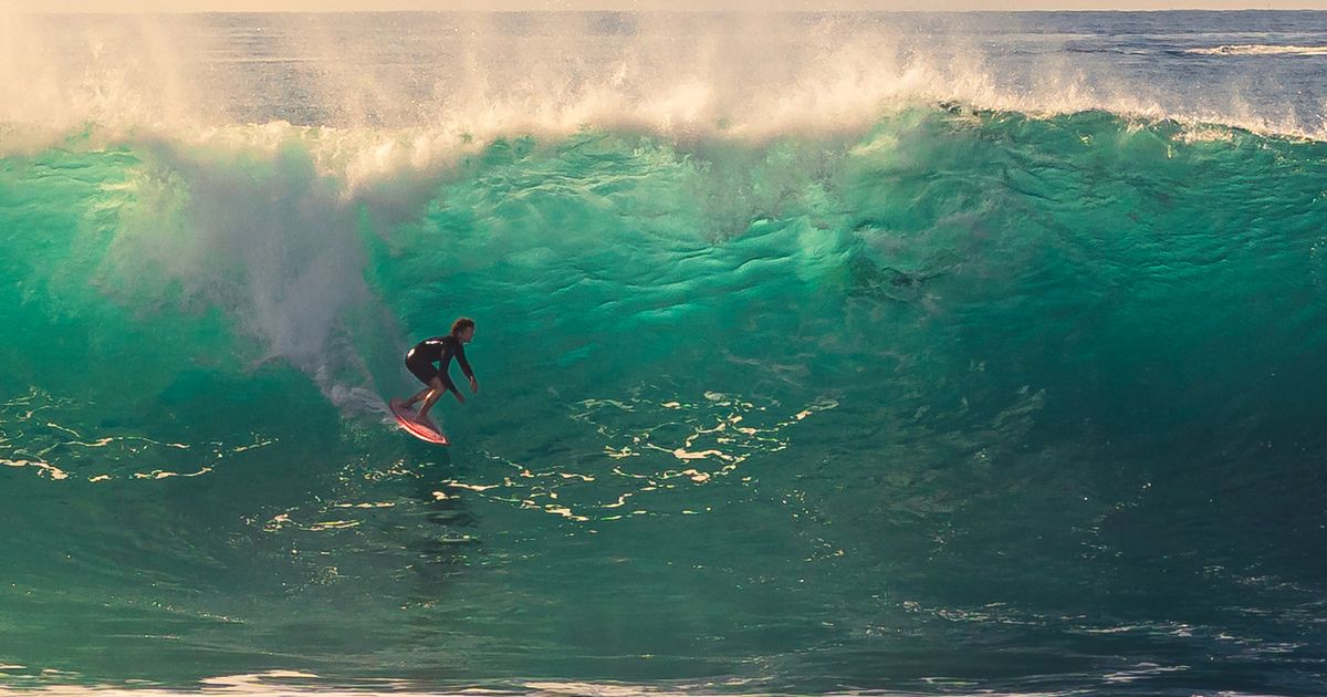 Storm creates huge waves and dangerous currents at southern California beaches :: WRAL.com