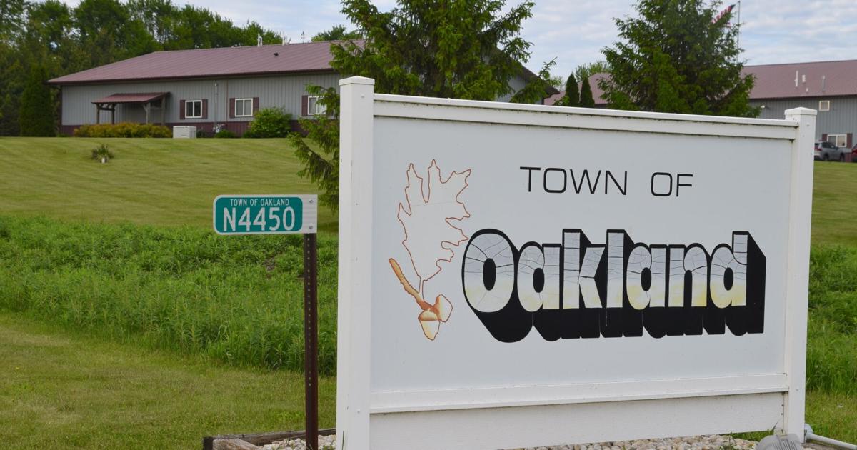 Oakland town board joins neighboring municipalities in opposing transmission line | News