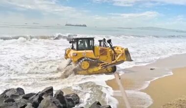 Long Beach FD evacuates 20 coastal homes amid high surf and powerful waves | National and World News