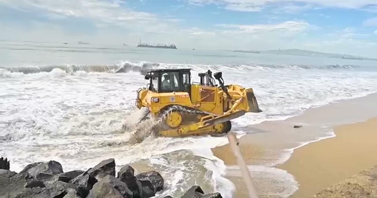 Long Beach FD evacuates 20 coastal homes amid high surf and powerful waves | National and World News