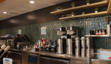 New CSUF Sequoia Cafe mixes fresh drinks and flavorful flatbreads | Lifestyle