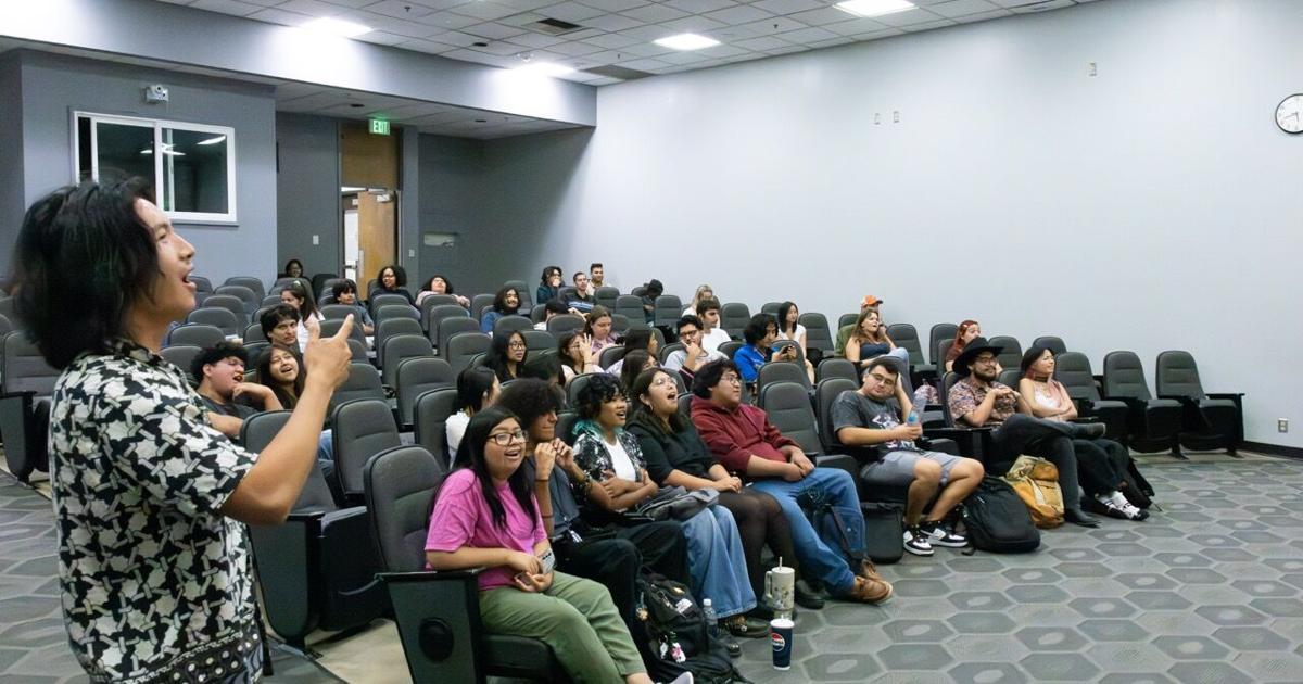 CSUF students sing their hearts out at Karaoke Club | Lifestyle