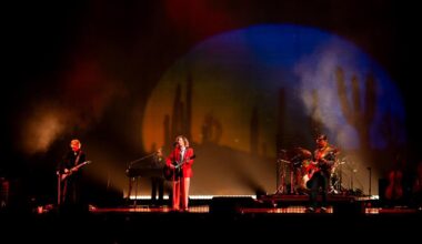 Beck crowned the king of Nob Hill during San Francisco stop of Ride Lonesome Tour | Concerts