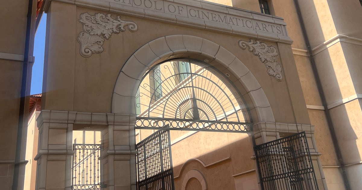 The Show Must Go On: USC School of Cinematic Arts’ Hosts Panel on the Changing Approaches of Theaters – Annenberg Media