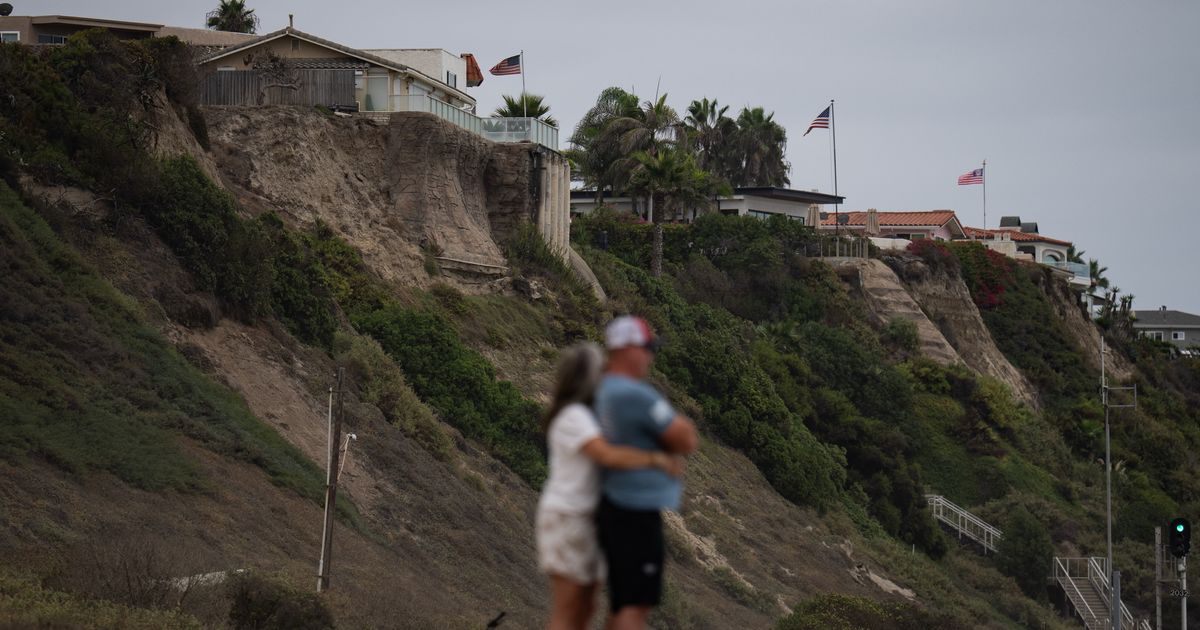 Sea level rise is reshaping a California beach town and threatening a key rail line :: WRAL.com