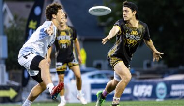 The Spiders are national ultimate champs and other Oakland sports news