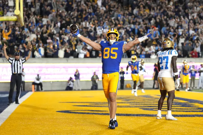 Sep 5, 2026; Berkeley, California, USA; California Golden Bears tight end Mason Mini (85) reacts after scoring a touchdown against the UCLA Bruins during the second quarter at California Memorial Stadium. Mandatory Credit: Darren Yamashita-Imagn Images