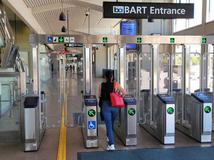 10 California bills affecting Bay Area transit, housing and utilities