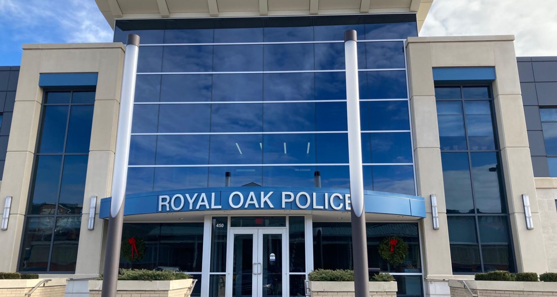 Police: Car hit by gunfire following altercation in Royal Oak; 2 arrested – The Oakland Press