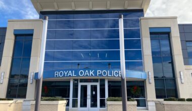 Police: Car hit by gunfire following altercation in Royal Oak; 2 arrested – The Oakland Press