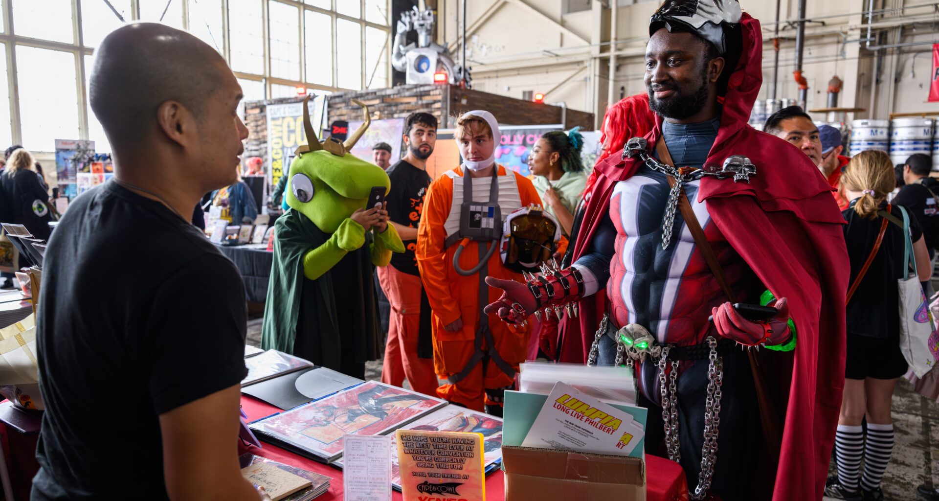 Photos: Alameda's Cape & Cowl Con