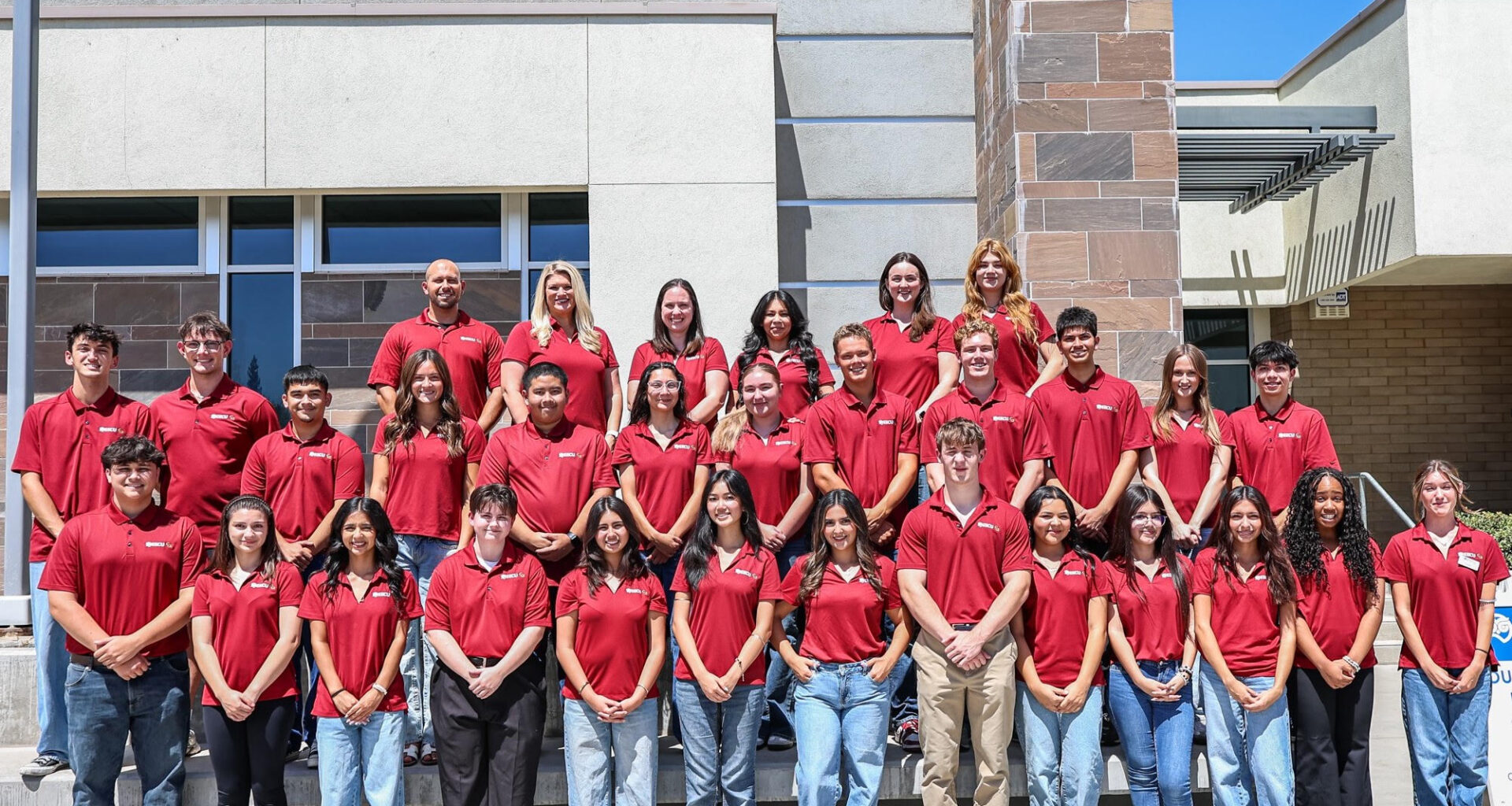 Students at EECU