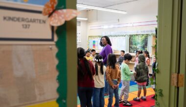 Oakland parents launch fundraiser to cool off hot classrooms