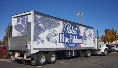 Pabst Blue Ribbon offers up to $20K reward after beer stolen in cargo heist – NBC Los Angeles