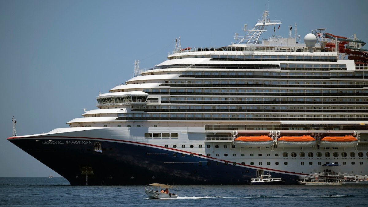 Passenger jumps overboard from Carnival Cruise ship headed to Long Beach – NBC Los Angeles