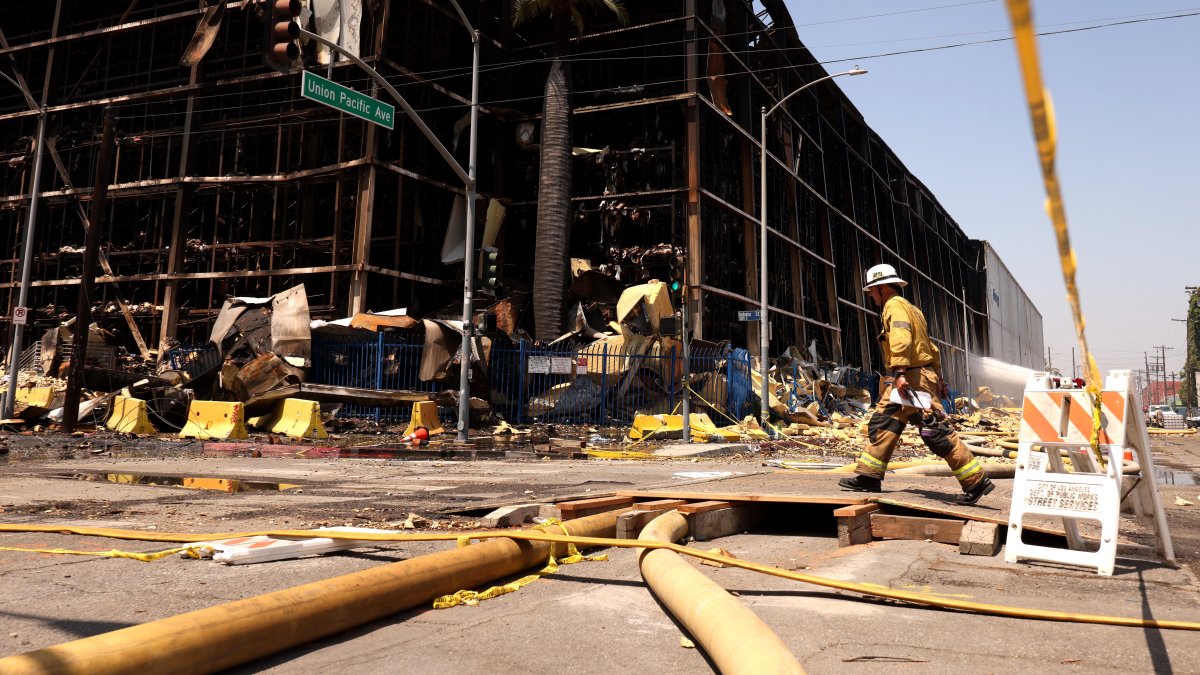 Report looks at metals in water from Boyle Heights warehouse fire – NBC Los Angeles